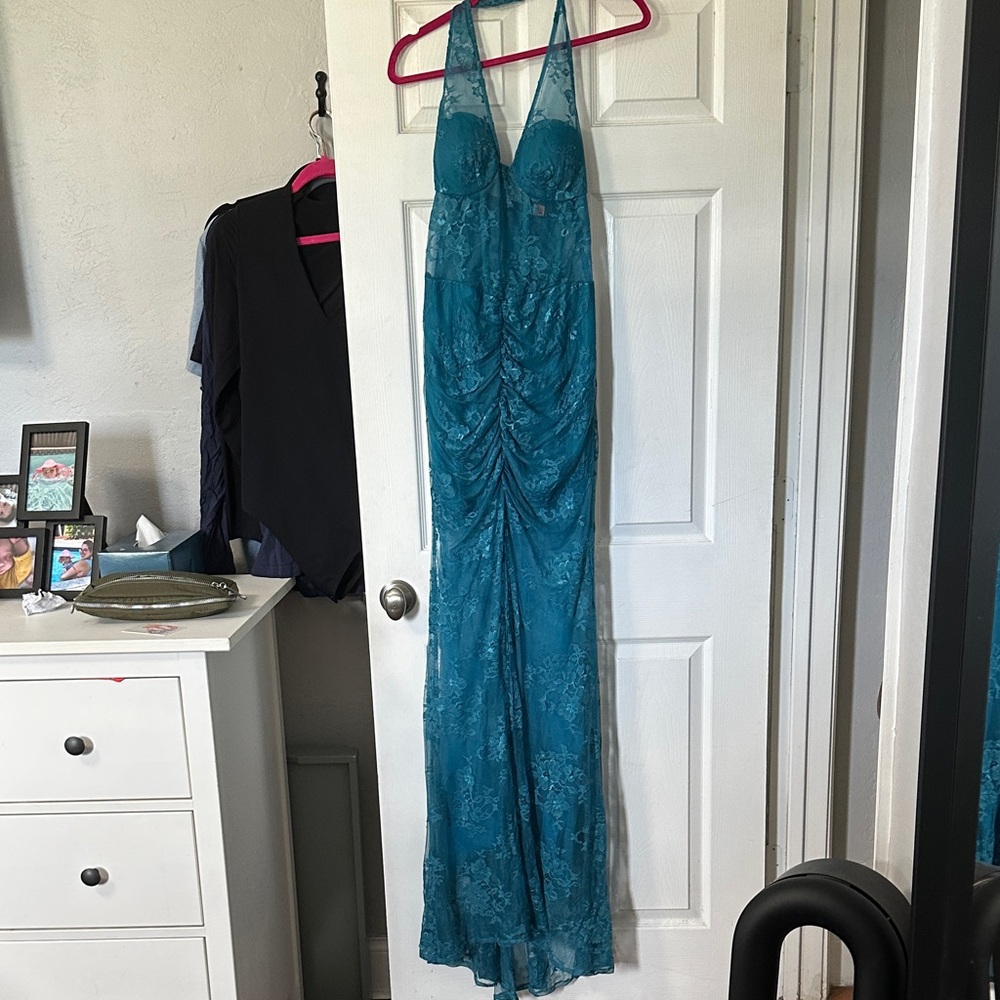 Elegant Teal Maxi Dress